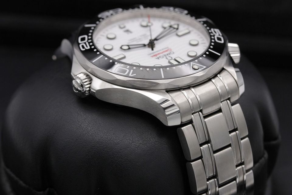 Omega Seamaster Diver 300m 210.32.42.20.04.001 Image 4